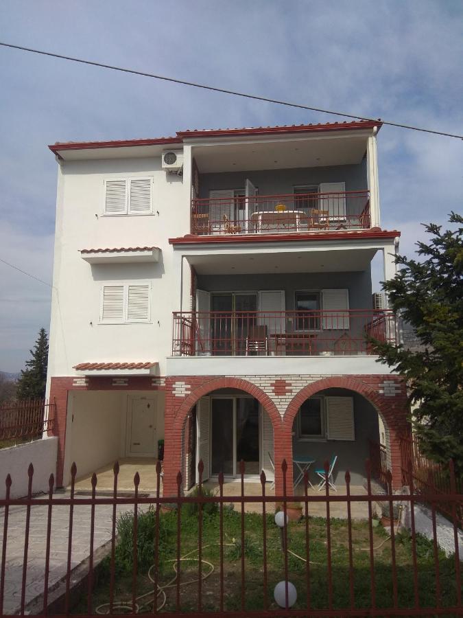 Villa Agnanti Apts And Suites Agio Pnevma ภายนอก รูปภาพ